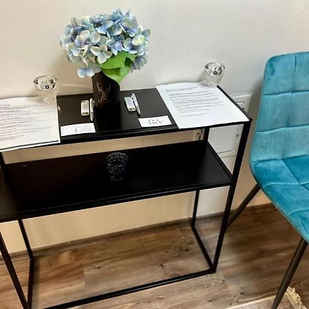 Roomino Apartment Wina Bagian luar foto
