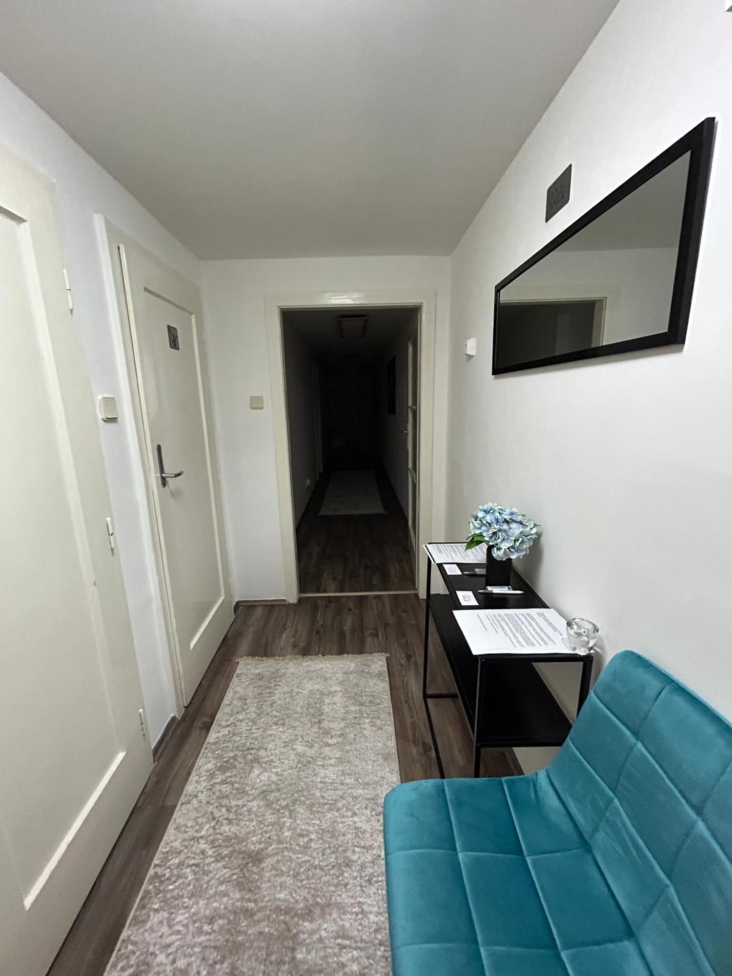 Roomino Apartment Wina Bagian luar foto