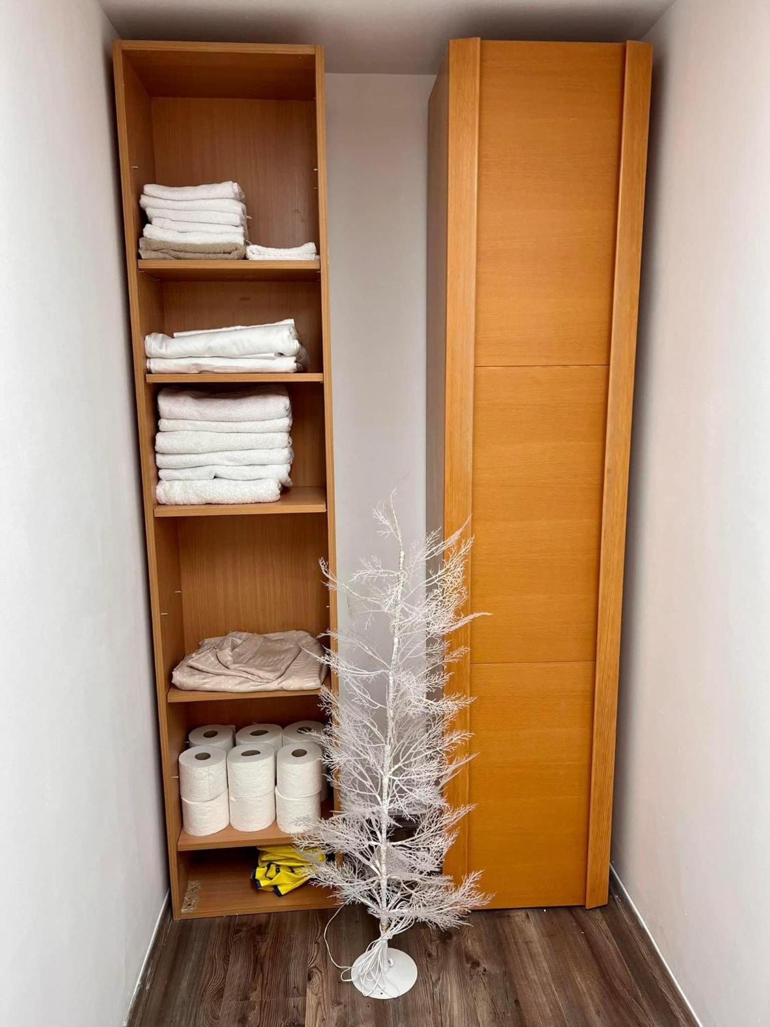 Roomino Apartment Wina Bagian luar foto