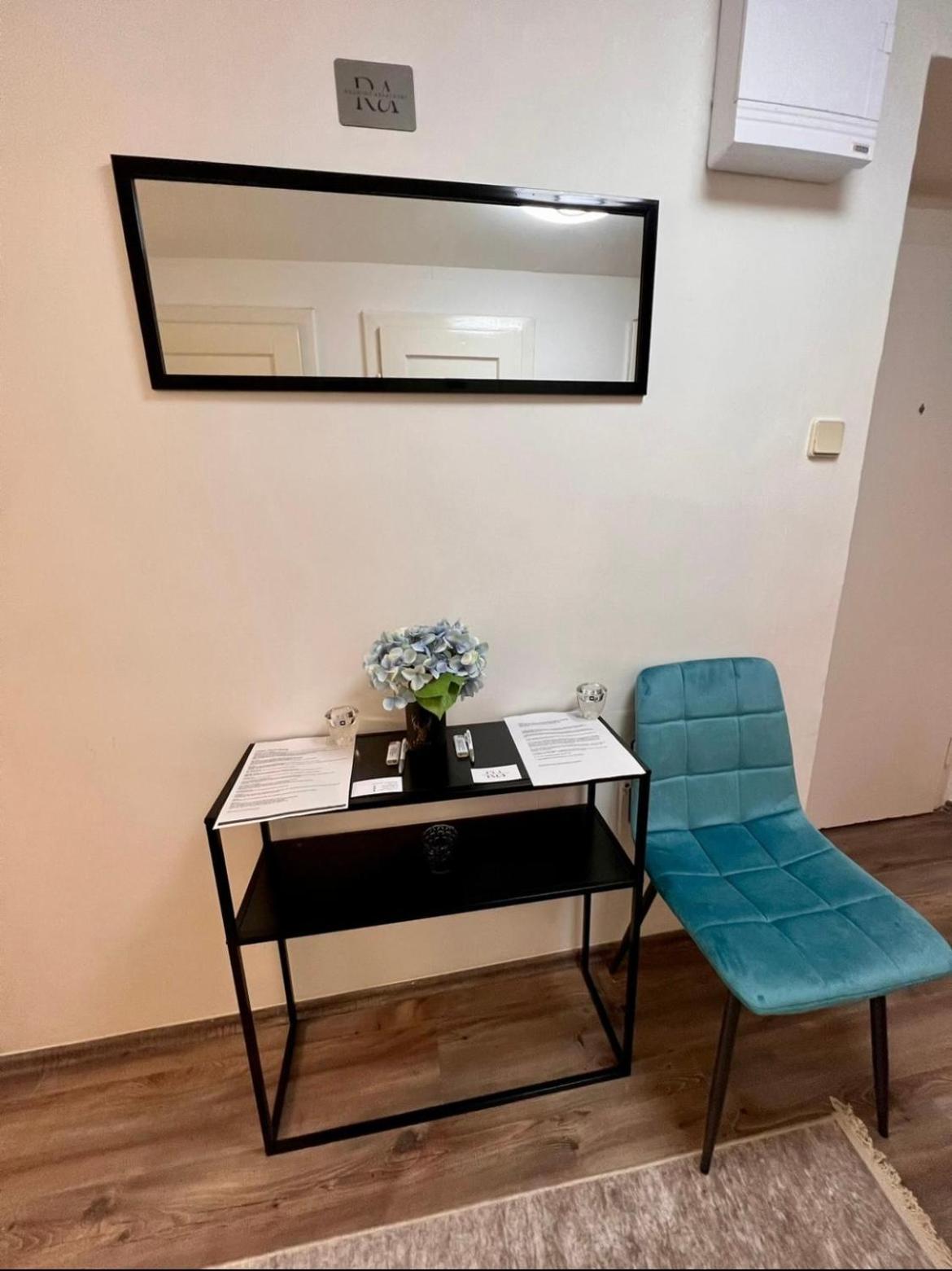 Roomino Apartment Wina Bagian luar foto